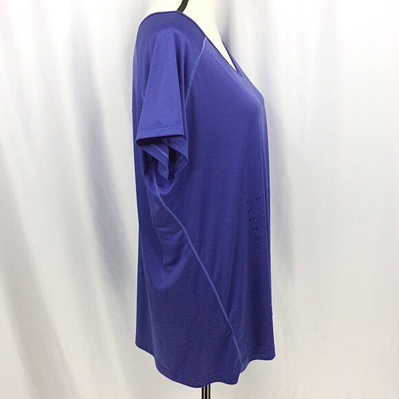 Eddie Bauer FreeVent Top Womens Size 2XL Purple Vented Lightweight V-Neck - Picture 2 of 8